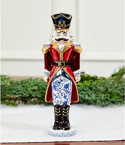 Southern Living Meet Me Under The Mistletoe Collection Glass Tabletop Nutcracker Figurine
