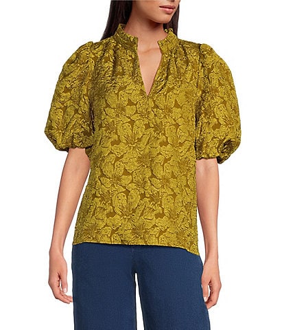 Sugarlips Arielle Jacquard Floral Print Split V-Neck Short Puff Sleeve Top