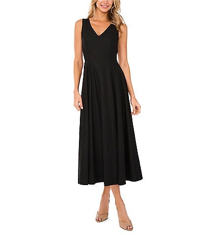 Ted Baker London V-Neck Sleeveless Pleated A-Line Maxi Dress