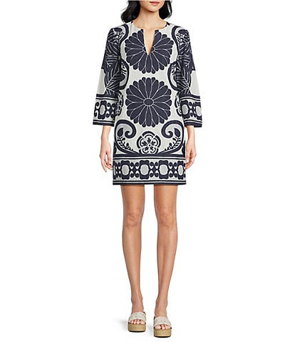 Trina Turk Amy Clip Jacquard Border Print Split V-Neck 3/4 Sleeve Dress
