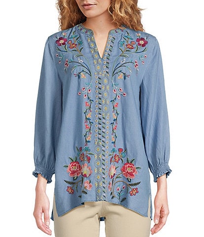 Tru Luxe Jeans Woven Embroidered Floral Split V-Neck 3/4 Sleeve Chambray Tunic