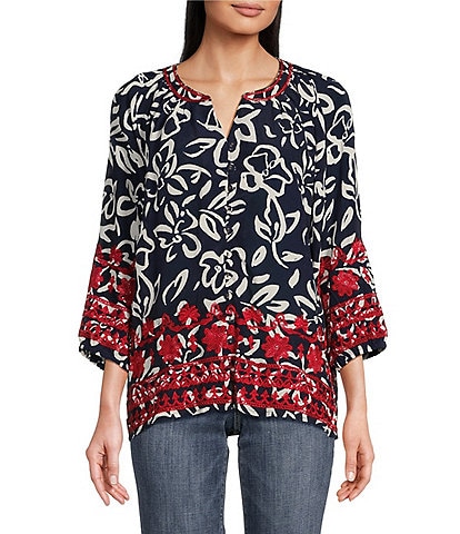 Tru Luxe Jeans Woven Print V Neck 3/4 Sleeve Button Front Top