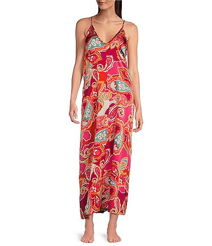 VAN WINKLE & CO. Paisley Print Sleeveless V Neck Woven Satin Maxi Chemise