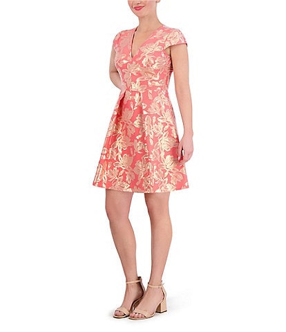 Vince Camuto Metallic Jacquard Floral Print V-Neck Cap Sleeve Fit and Flare Pocketed Dress