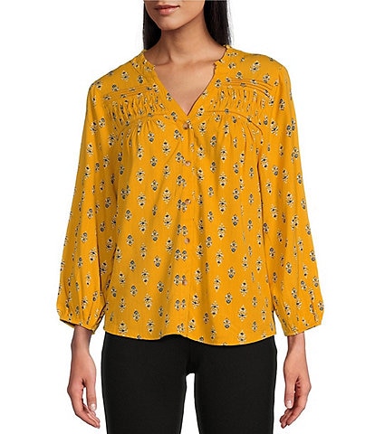 Westbound Floral 3/4 Sleeve Y-Neck Button Front Top