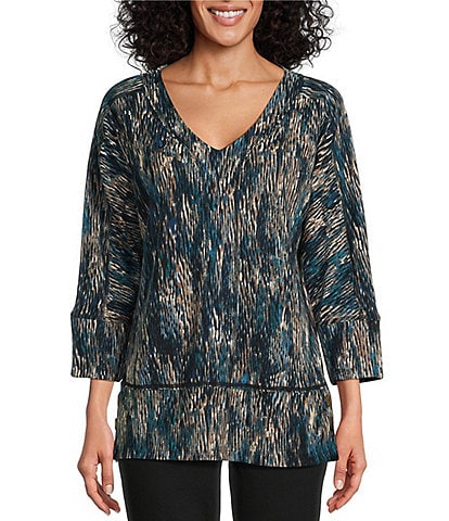 Westbound Knit 3/4 Sleeve V-Neck Button Side Hem Top