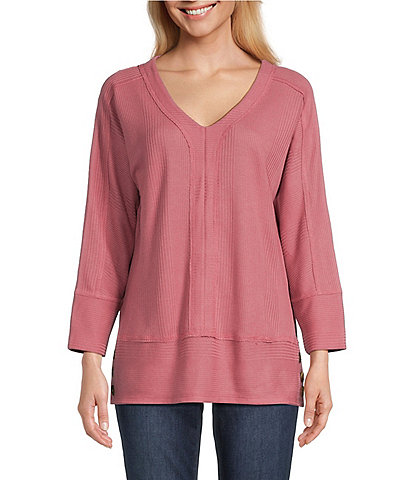 Westbound Knit 3/4 Sleeve V-Neck Button Side Hem Top