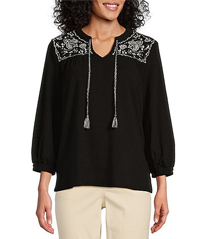 Westbound Knit V-Neck Long Sleeve Embroidered Top
