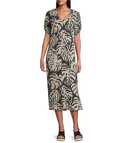 Westbound Petite Size Sketched Palms Short Sleeve V-Neck Shift Dress