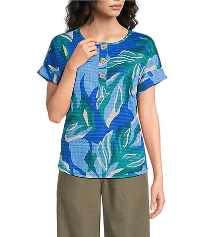 Westbound Short Sleeve Y-Neck Henley Top