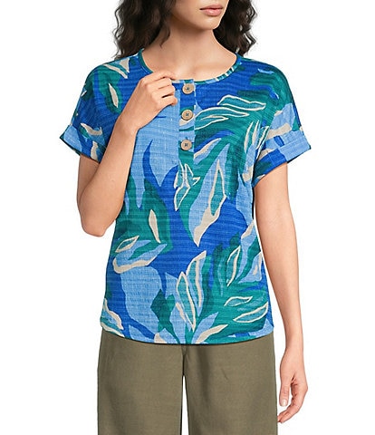 Westbound Short Sleeve Y-Neck Henley Top