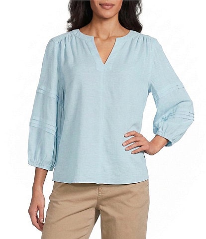 Westbound Solid 3/4 Sleeve V-Neck Top