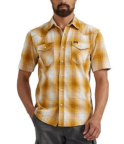 Wrangler® Short Sleeve Plaid Button-Up Shirt