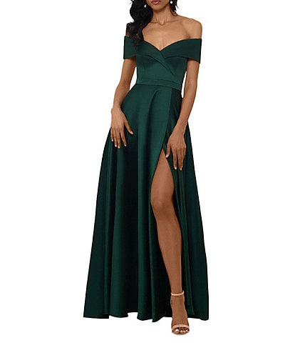 Xscape Petite Size Sweetheart Off-The-Shoulder Short Sleeve Satin Gown