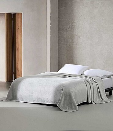 Image of Calvin Klein Core Plush Solid Bed Blanket