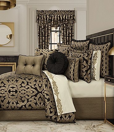 Image of J. Queen New York La Boheme Interlocking Damask Comforter Set