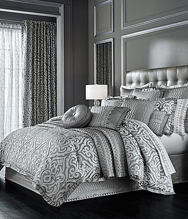 Image of J. Queen New York Luxembourg Silver Comforter Set
