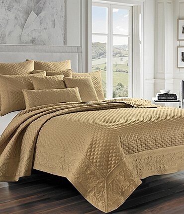 Image of J. Queen New York Lyndon Quilted Coverlet