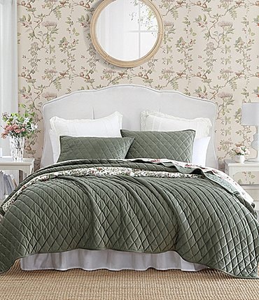 Image of Laura Ashley Diamond Stitch Plush Velvet Quilt Bonus Set