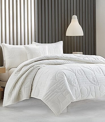 Image of Oscar/Oliver Bryant Quilted Coverlet