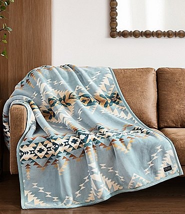 Image of Pendleton Bridge Creek Reversible Plush Throw
