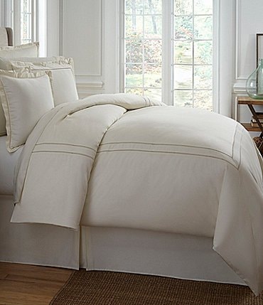 Image of Southern Living Heirloom 500-Thread-Count Sateen & Twill Comforter