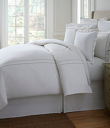 Image of Southern Living Heirloom 500-Thread-Count Sateen & Twill Duvet Cover