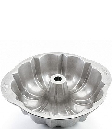 Image of USA Pan Heavy Duty Fluted Tube Cake Pan