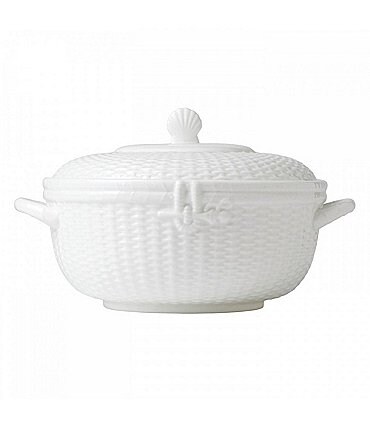 Image of Wedgwood Nantucket Basket Sculpted Bone China Covered Vegetable Bowl