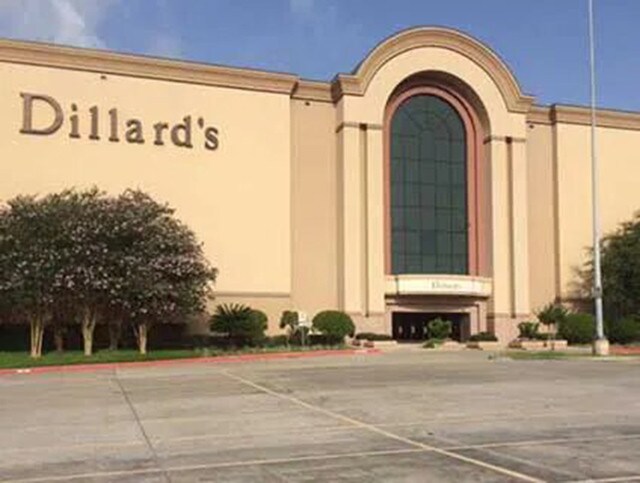 Dillard's Willowbrook Mall Houston Texas