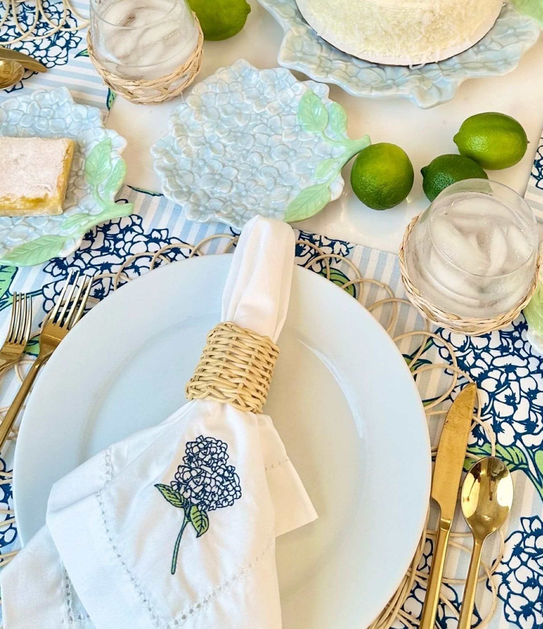 8 Oak Lane Hydrangea Stem Reversible Placemat, Set of 6