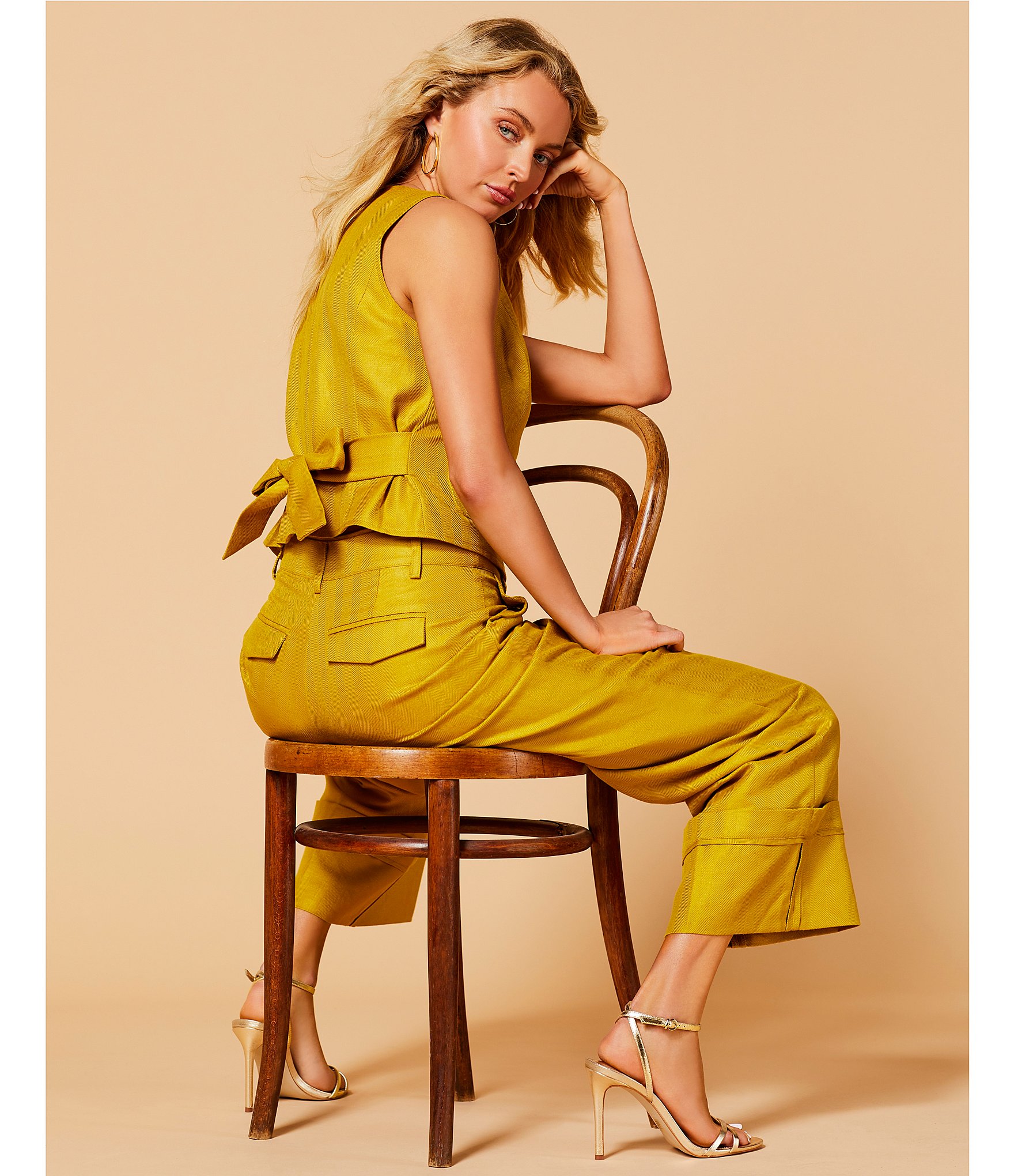 A Loves A Woven High Rise Pleated Wide Leg Pointed Cuff Coordinating Trousers