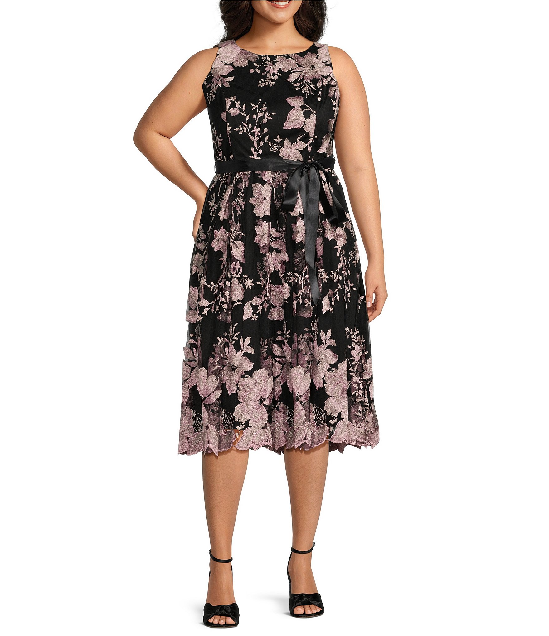 Black Plus Size Floral Lace Midi Dress