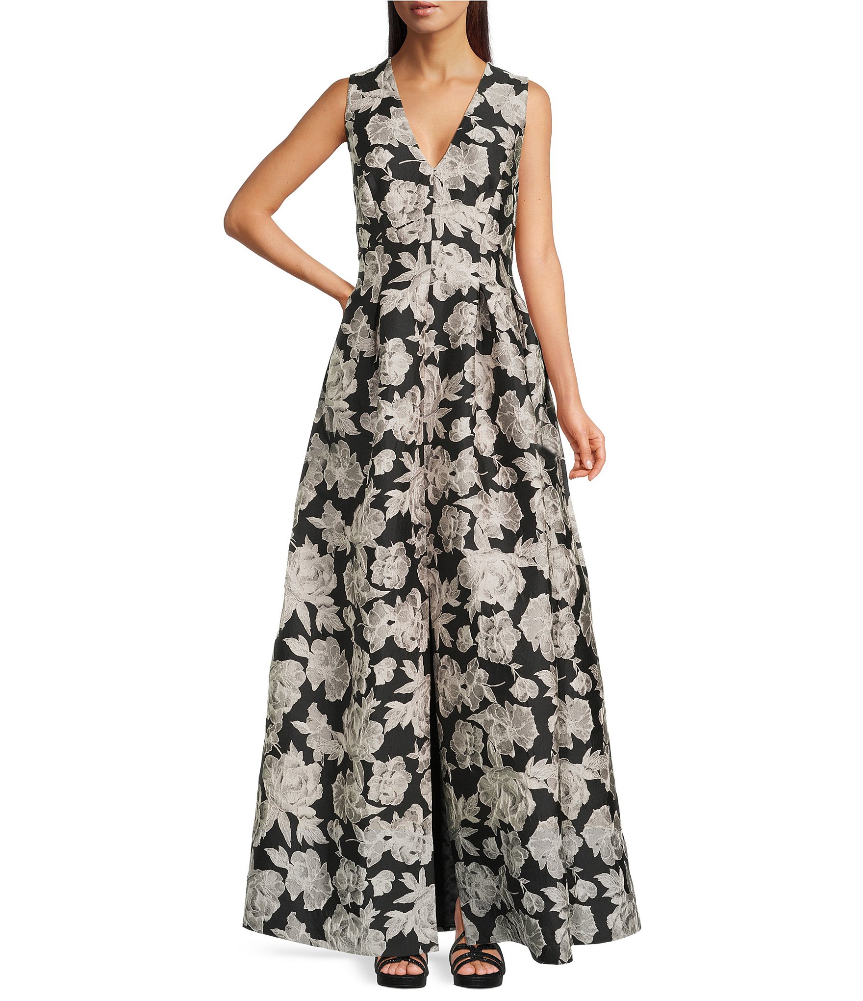 Alex Marie Petite Size Christine Floral Print Textured Jacquard Sleeveless Gown