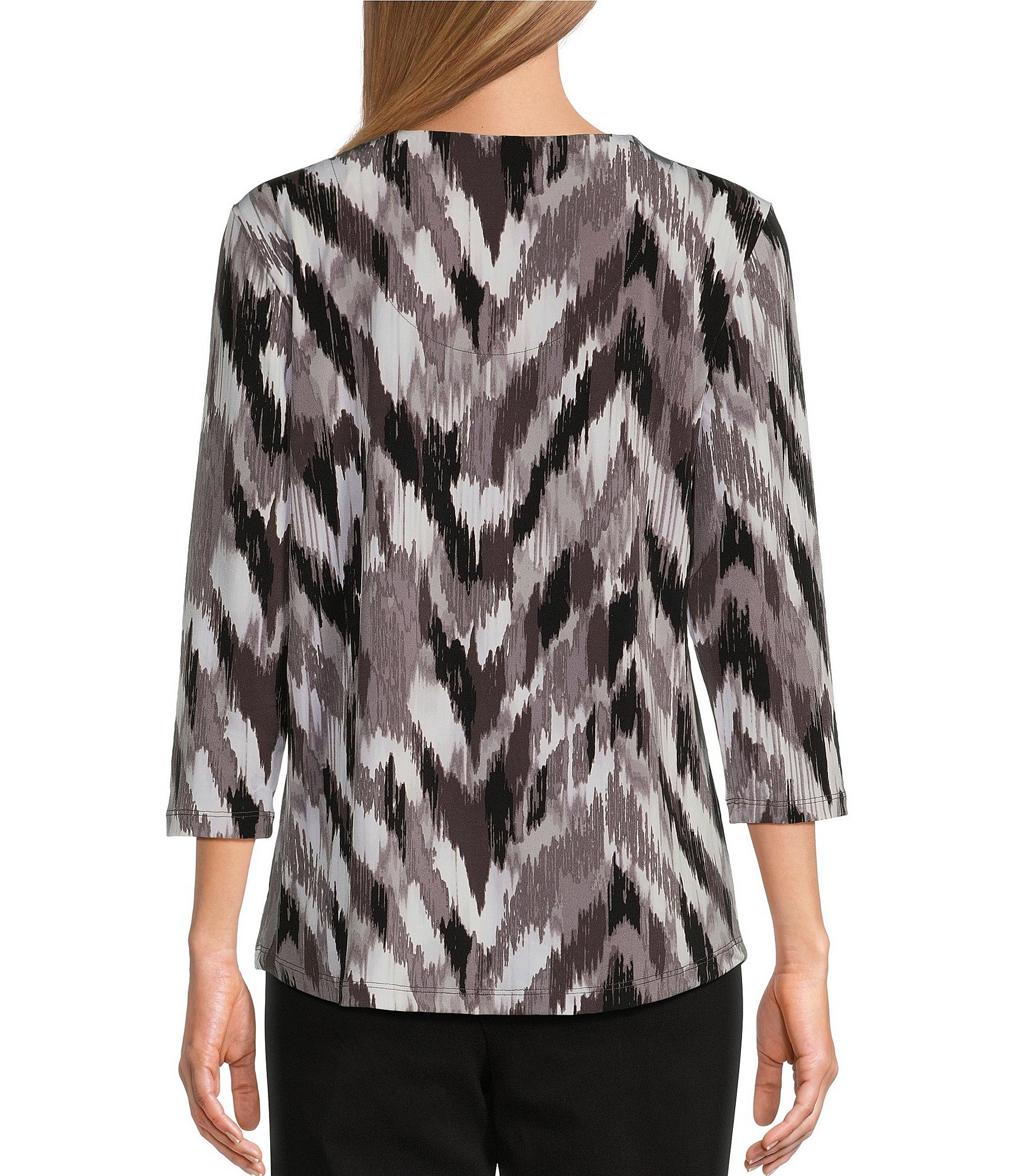 Allison Daley Ikat Herringbone Print Pleated 3/4 Sleeve V-Neck Knit Top