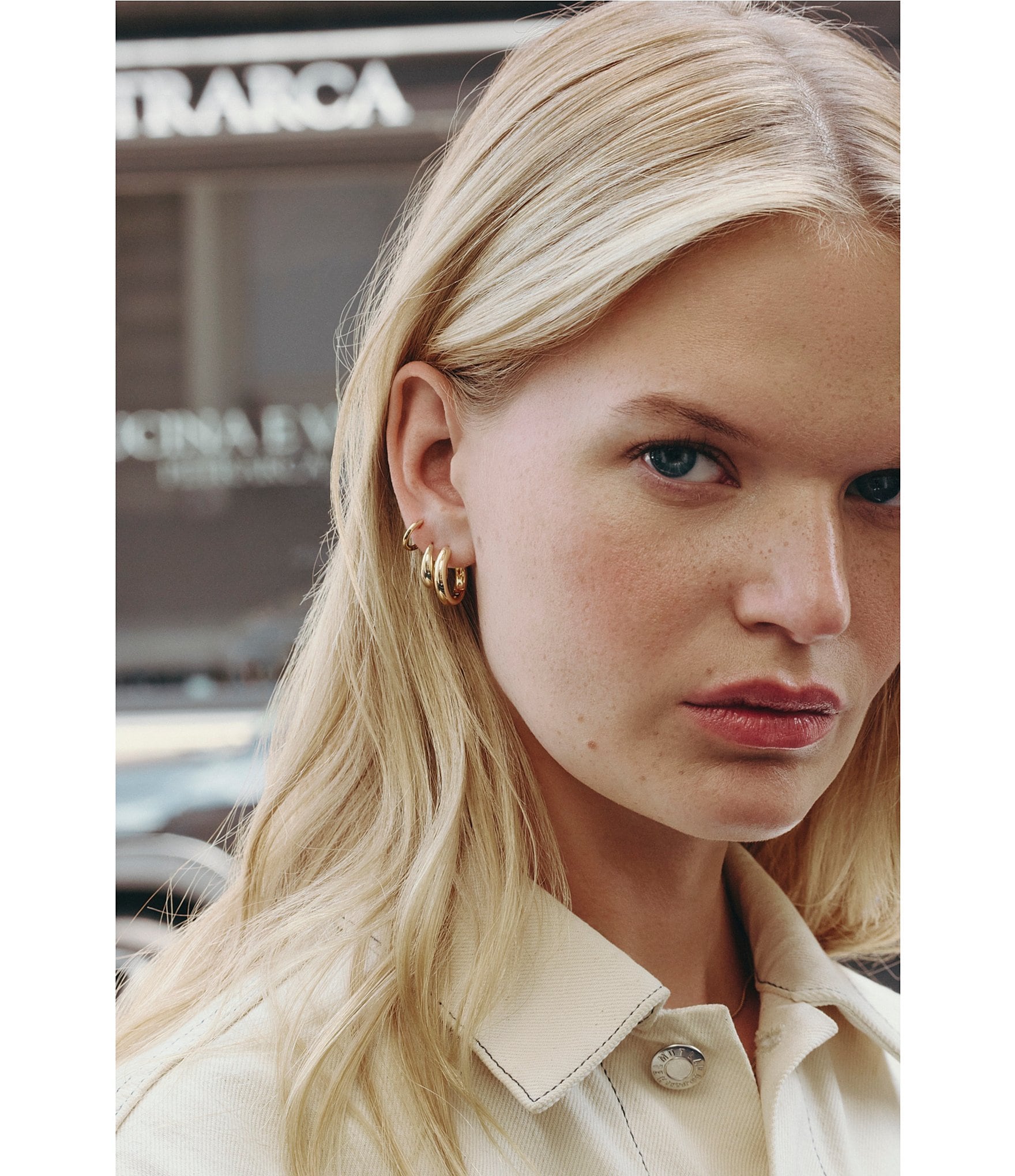 Ana Luisa Giulia Medium Hoop Earrings
