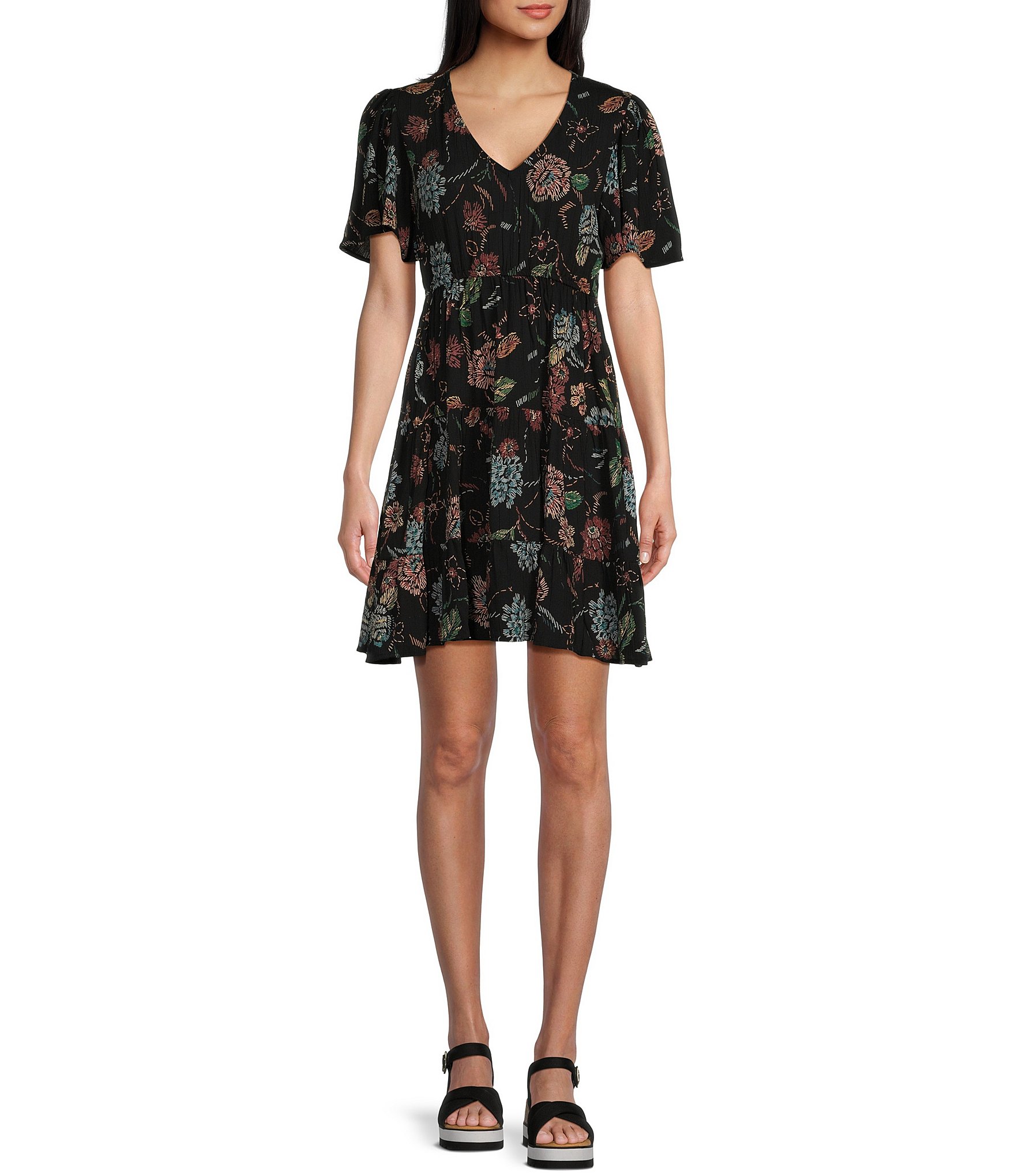 Angie Short Sleeve V-Neck Tiered Floral Dress | Dillard's