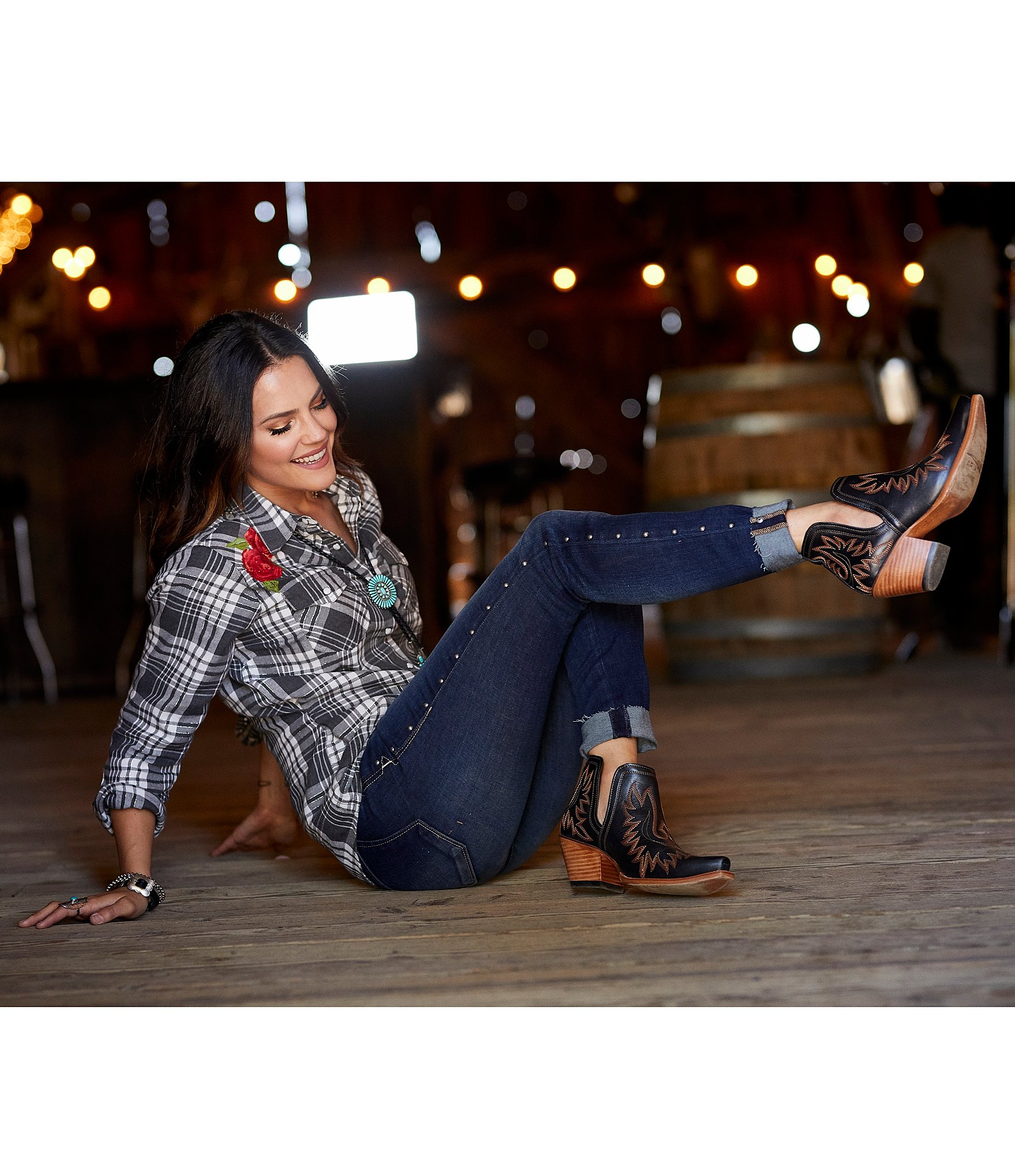 Ariat Women's Dixon Leather Block Heel Western Booties