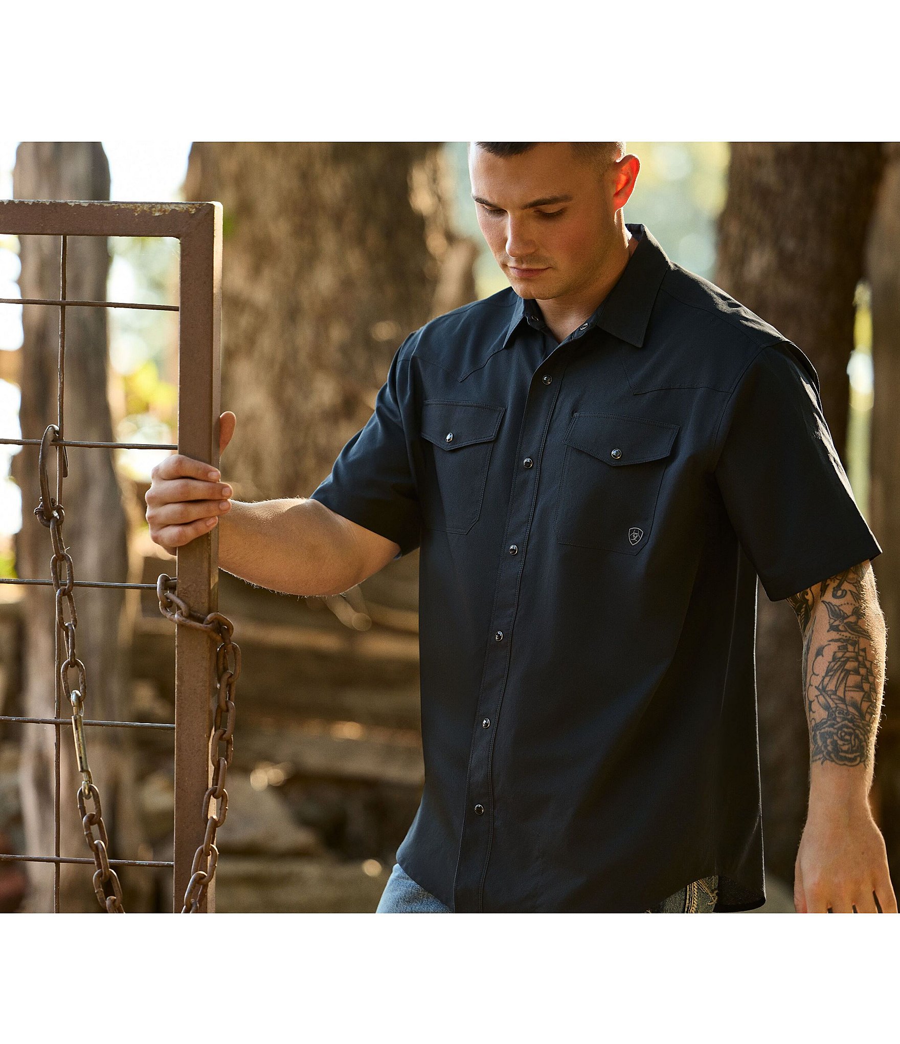 Ariat VentTEK Classic Fit Performance Short Sleeve Solid Woven Western Shirt