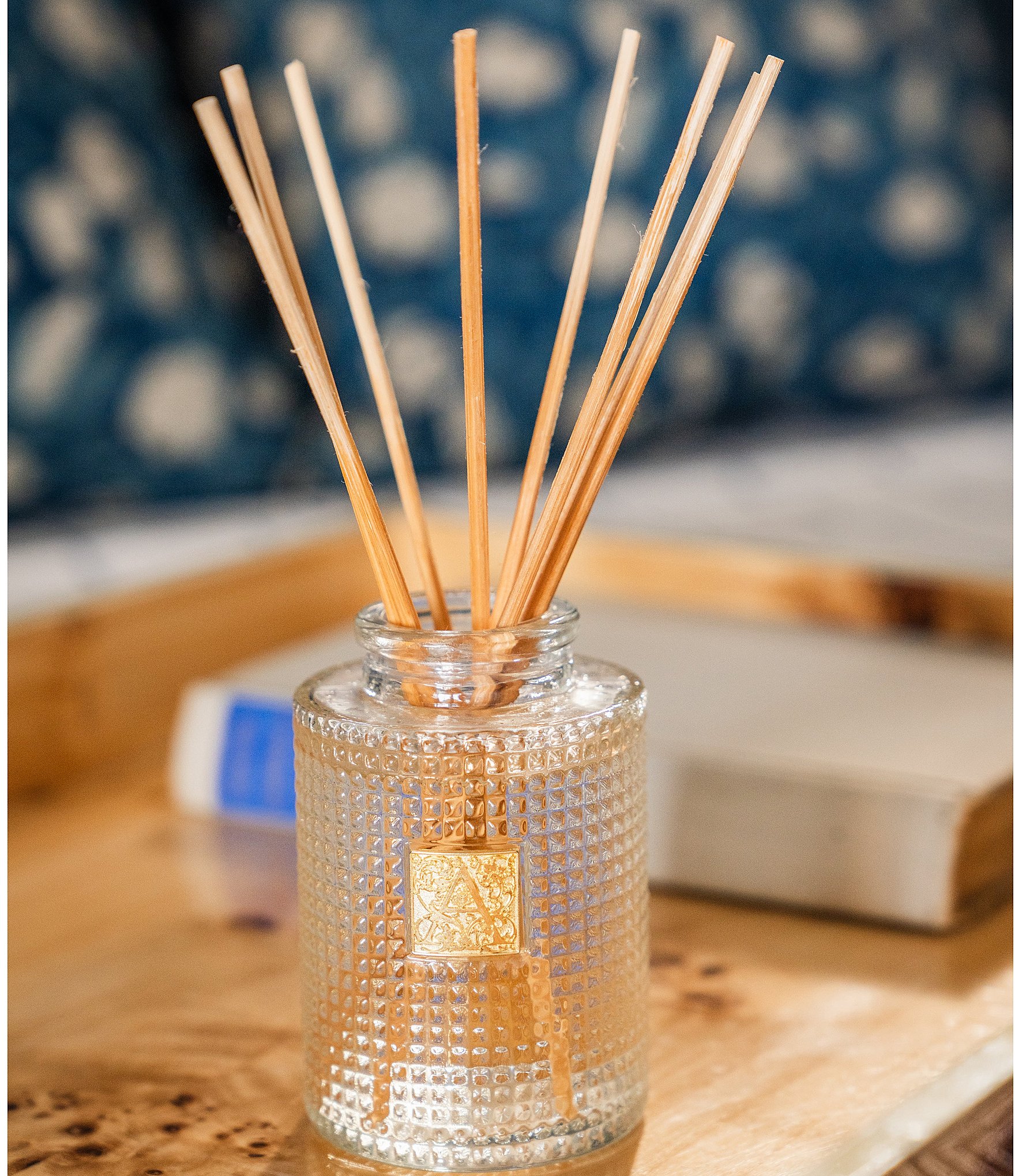 Aromatique Sunkissed Sandalwood Reed Diffuser Set