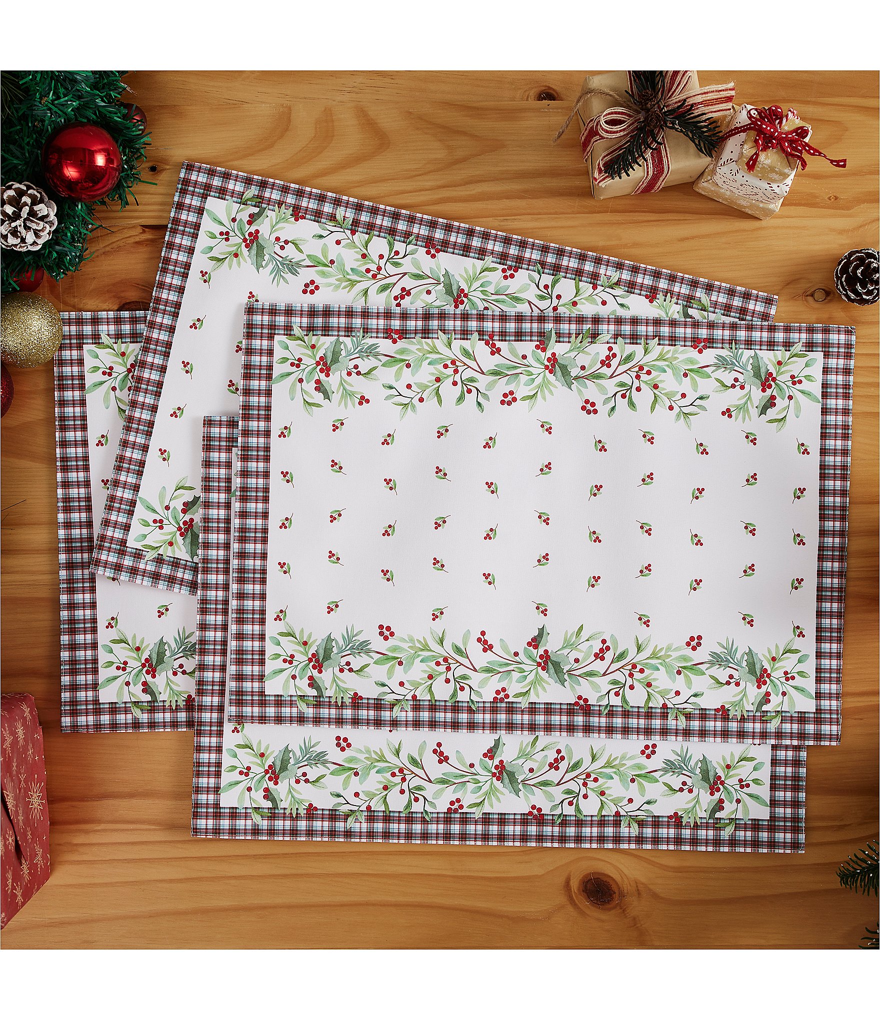 Avanti Linens Holly Plaid Collection 4-Pack Placemat Set