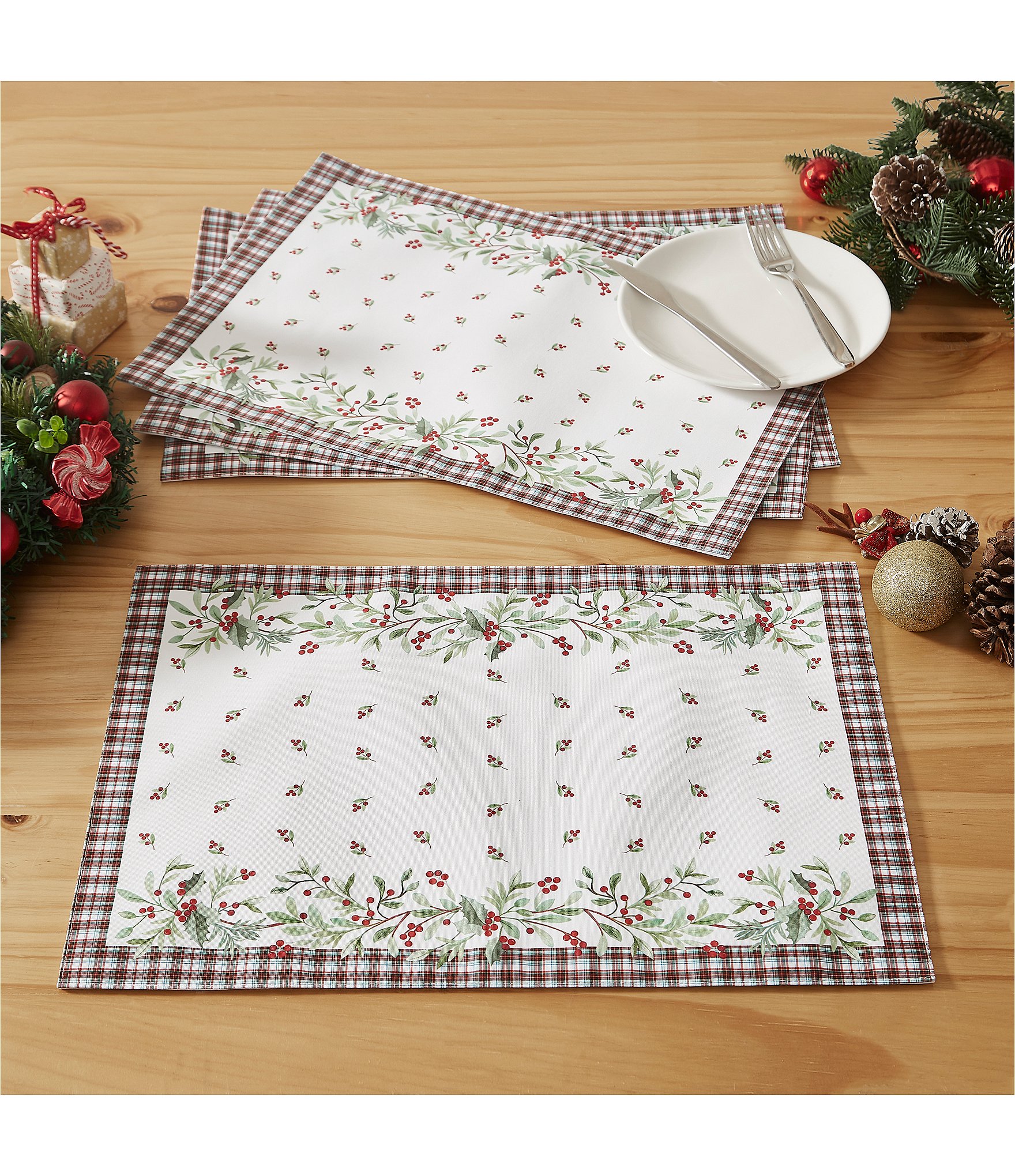 Avanti Linens Holly Plaid Collection 4-Pack Placemat Set