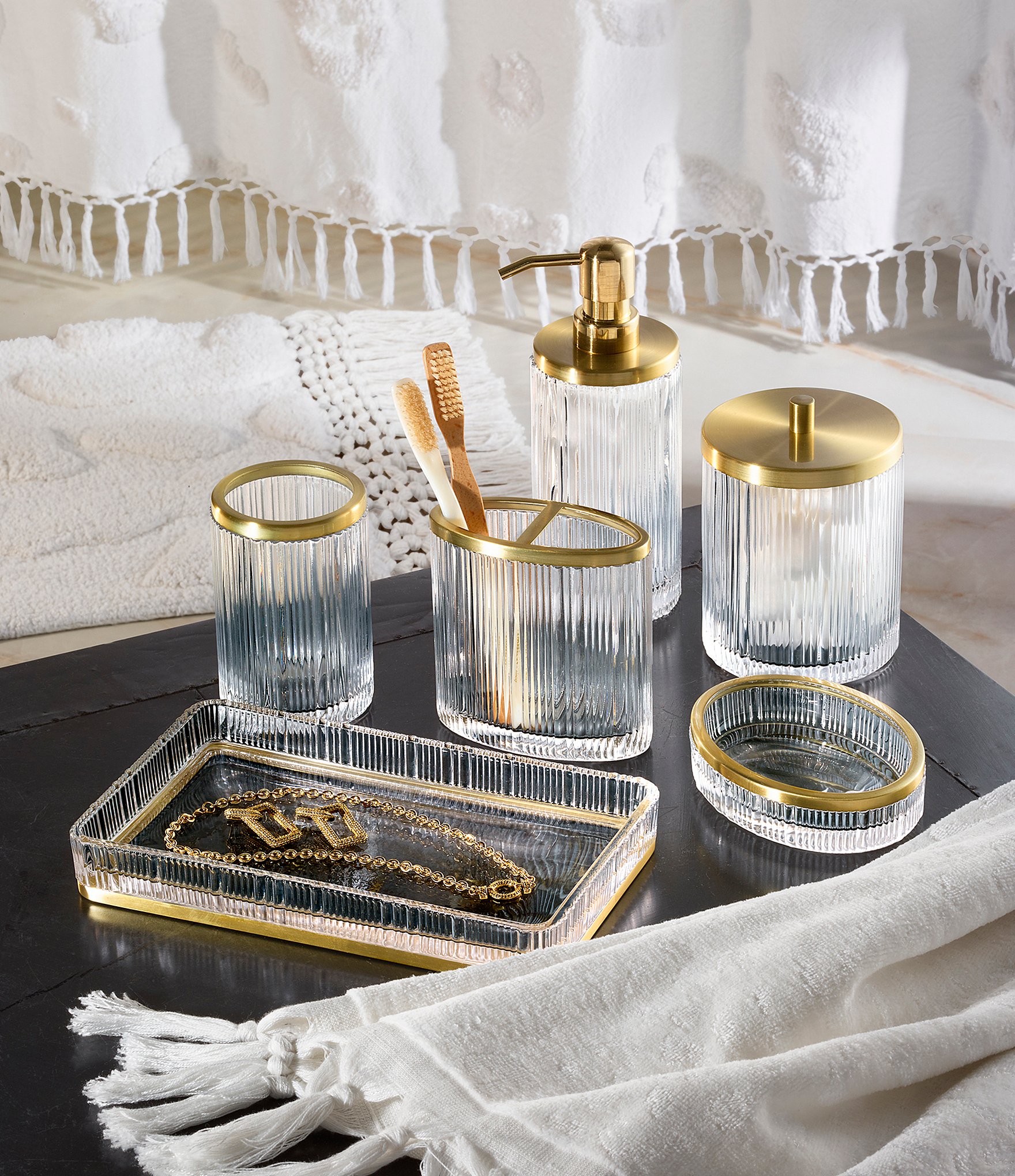 Avanti Linens x Nicole Miller Louise 4-Piece Bathroom Accessories Set