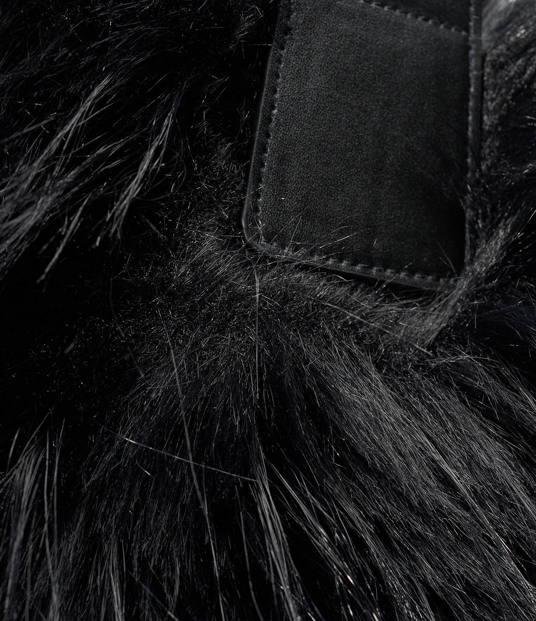 Azalea Wang Confidante Solid Faux Fur Tote Bag