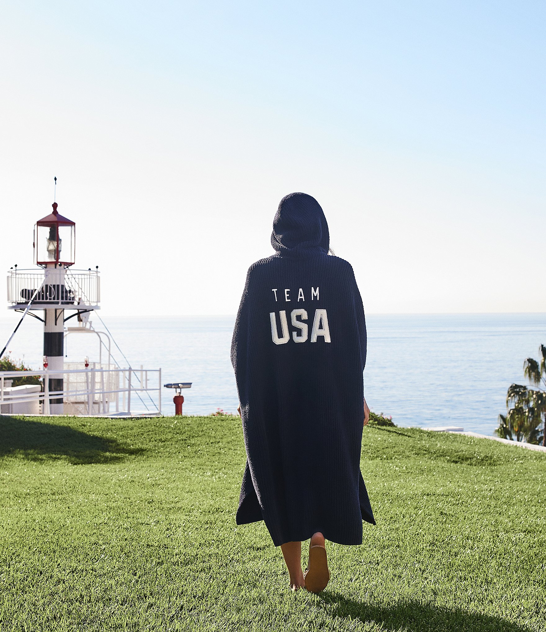 Barefoot Dreams Cozychic® Unisex Team USA Ribbed Cozy®Poncho