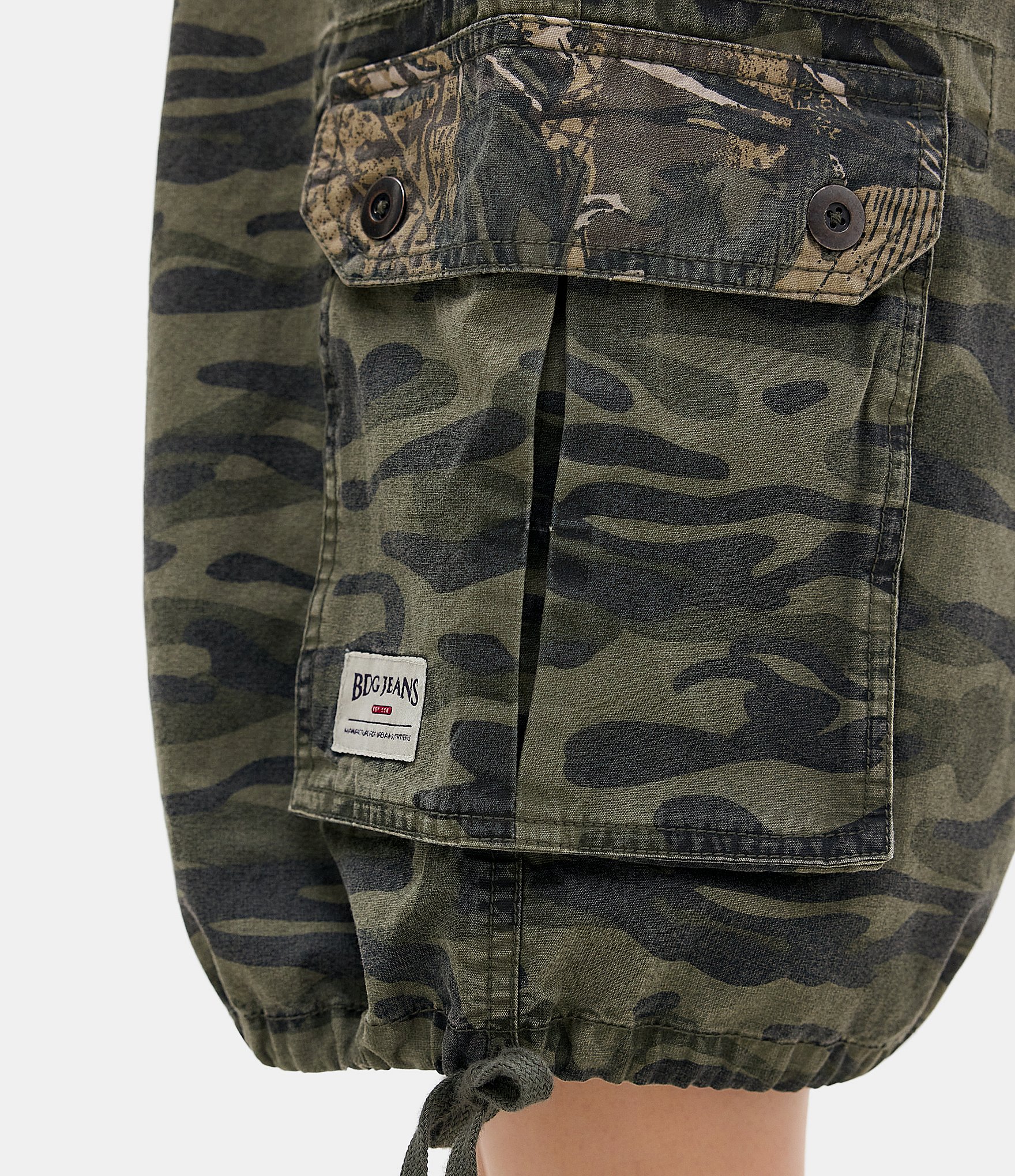 BDG Urban Outfitters Diego Camouflage Printed Cropped Cargo Pants