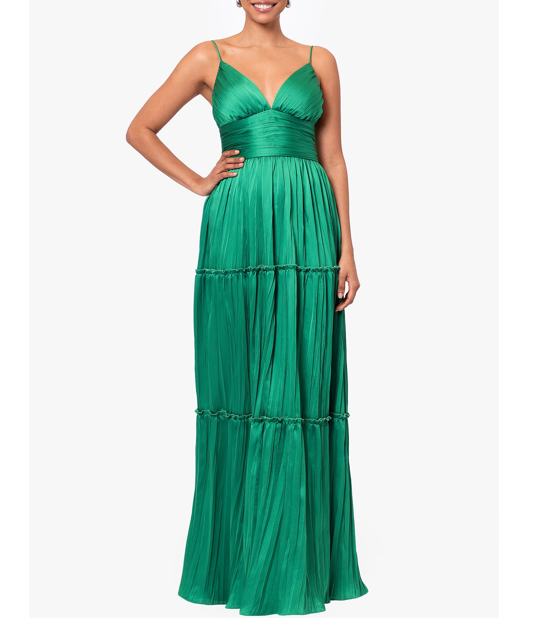 Betsy & Adam Pleated V-Neck Sleeveless Tiered Gown