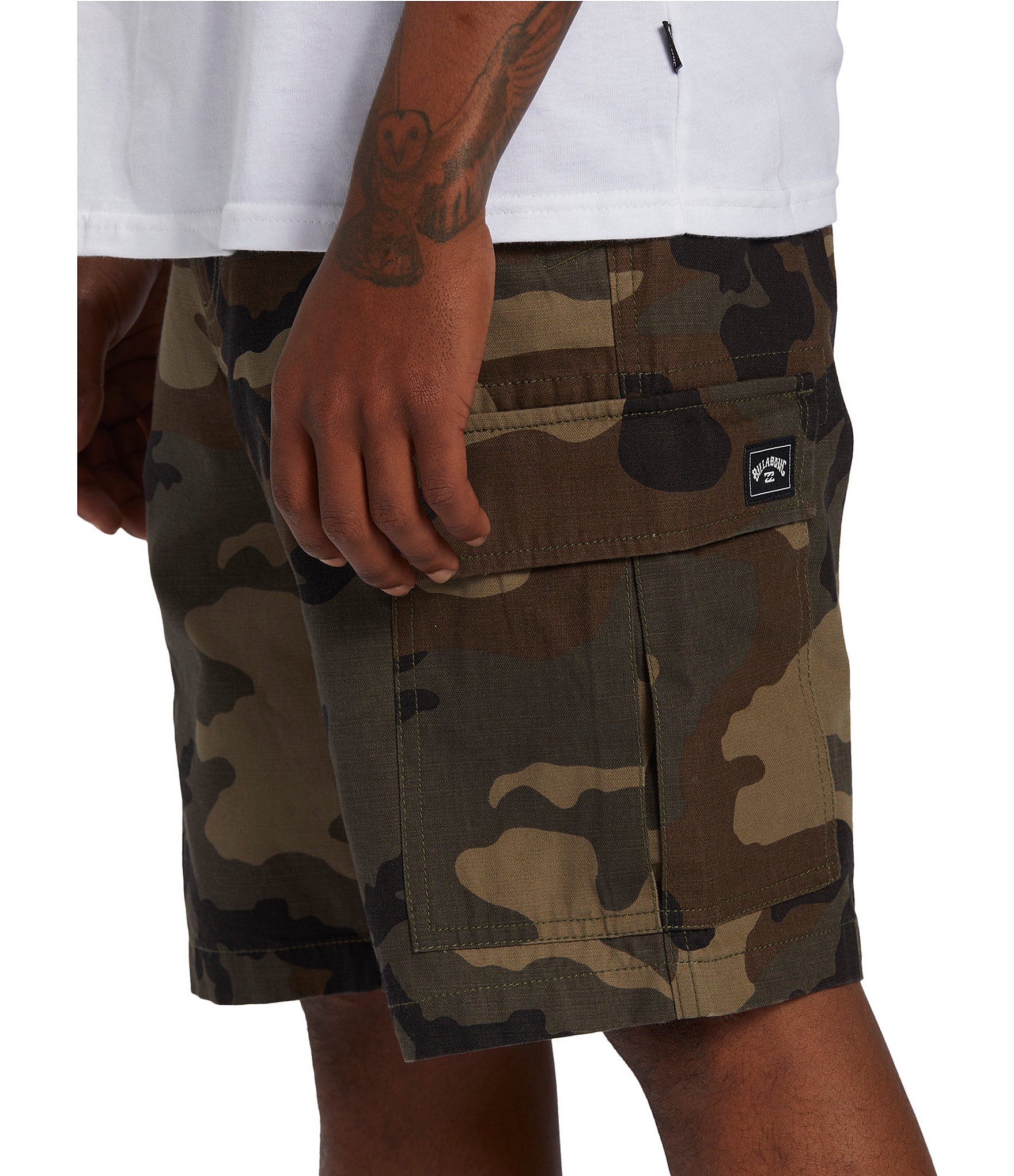 Billabong Combat Camouflage 9.5#double; Inseam Cargo Shorts