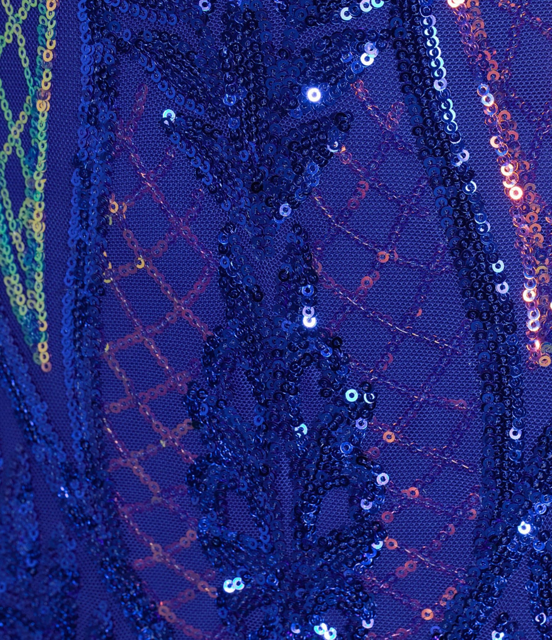 Blondie Nites Sequin Patterned V-Neck Side Slit Ballgown