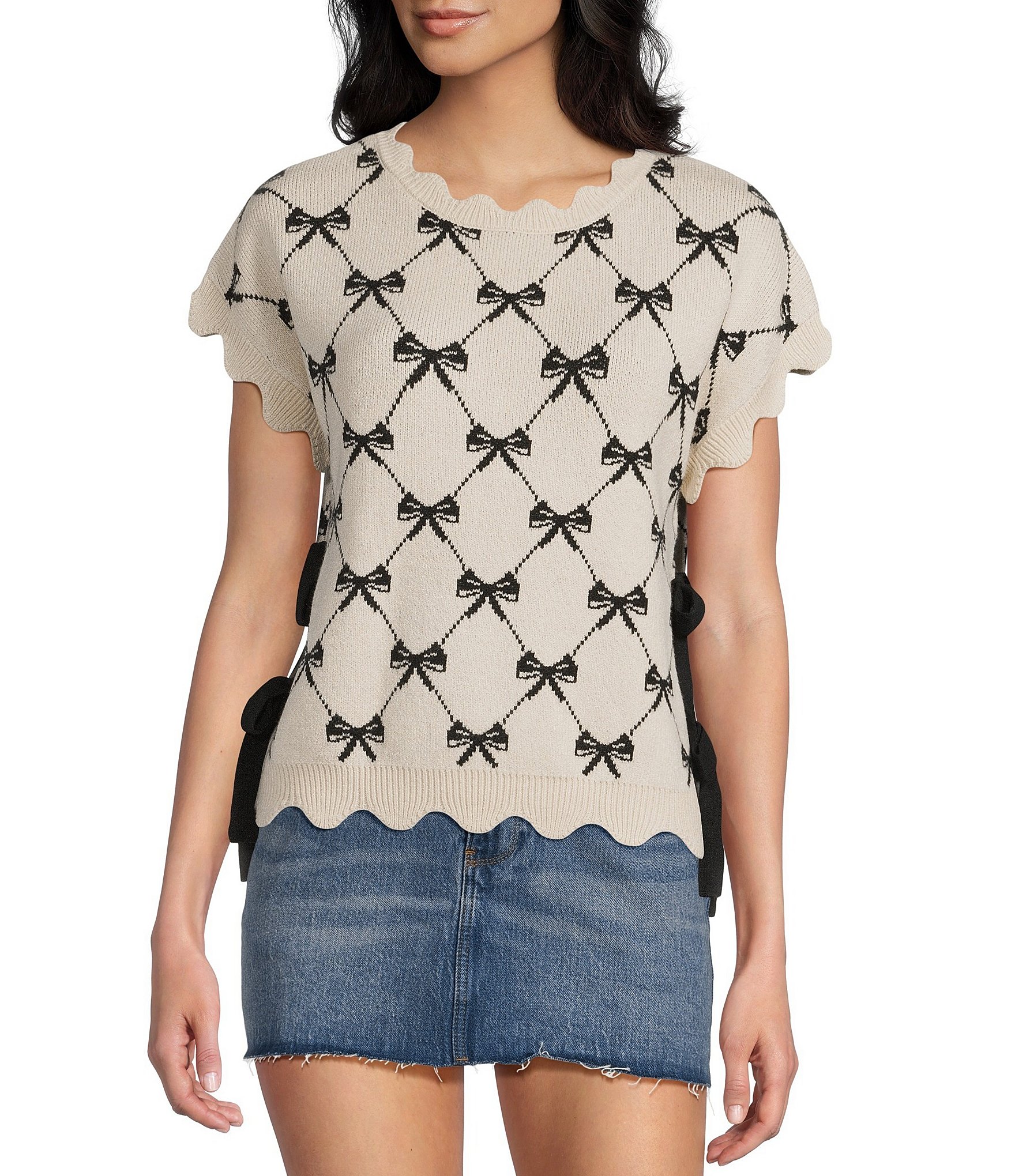 Blu Pepper Bow Pattern Knit Short Sleeve Tie Side Sweater